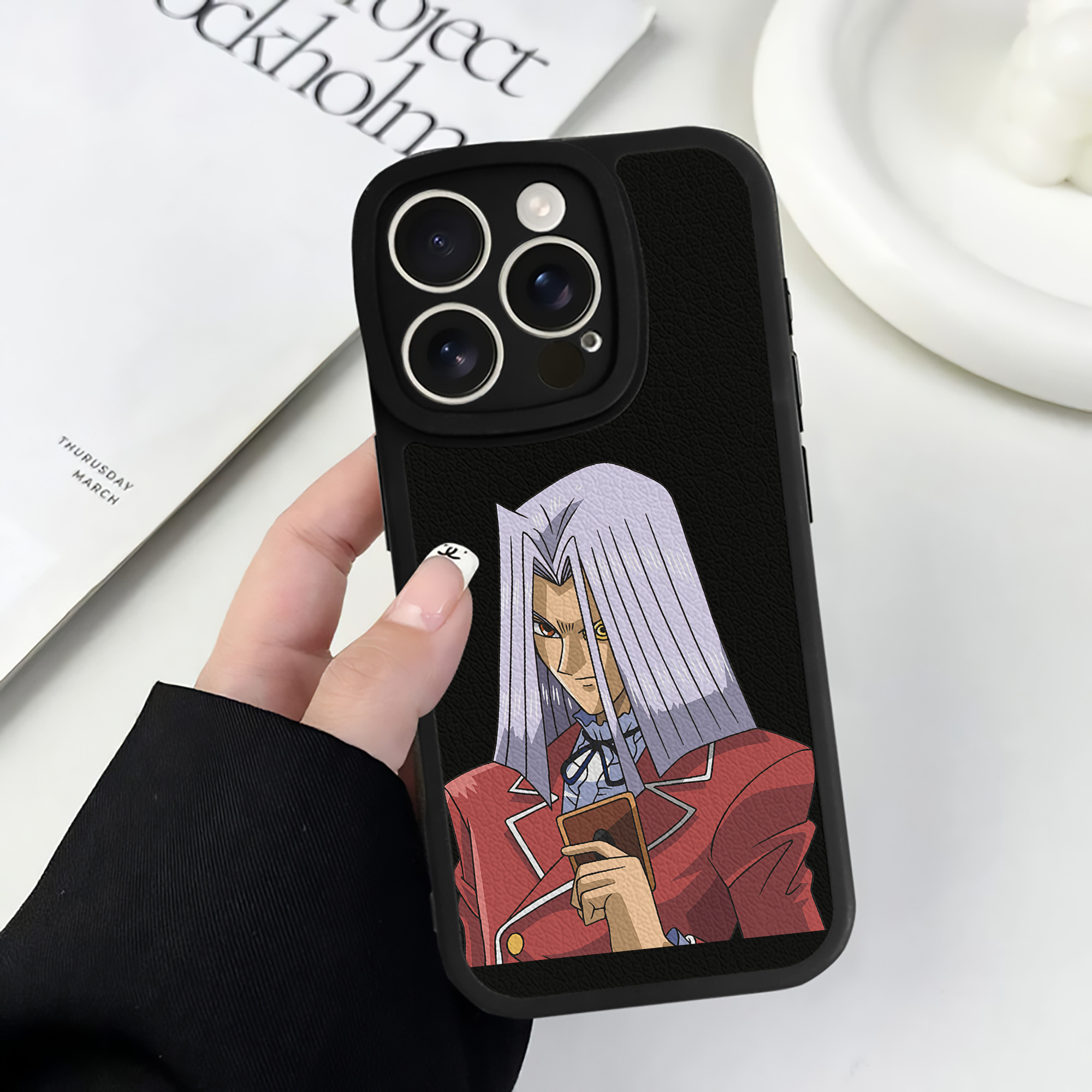 遊☆戯☆王 Yu-Gi-Oh! 【iPhone 16シリーズ対応】シリコンスマホケース（レザー調） 材質：シリコン